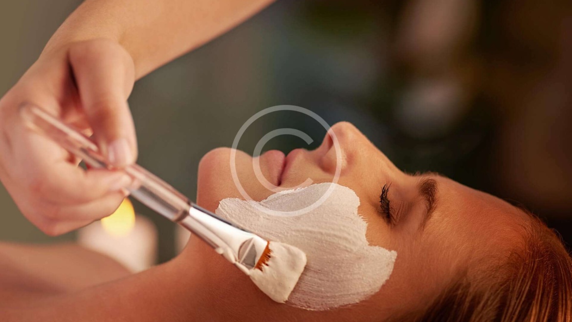 Swedish Back Massage Time in a Bottle Day Spa